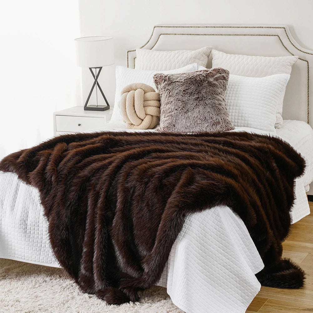 Battilo Fluffy Soft Blankets Luxury Fur blanket for Bed Sofa Mink Faux Fur Throw and Blankets Large Warm Blanket for Home Decor