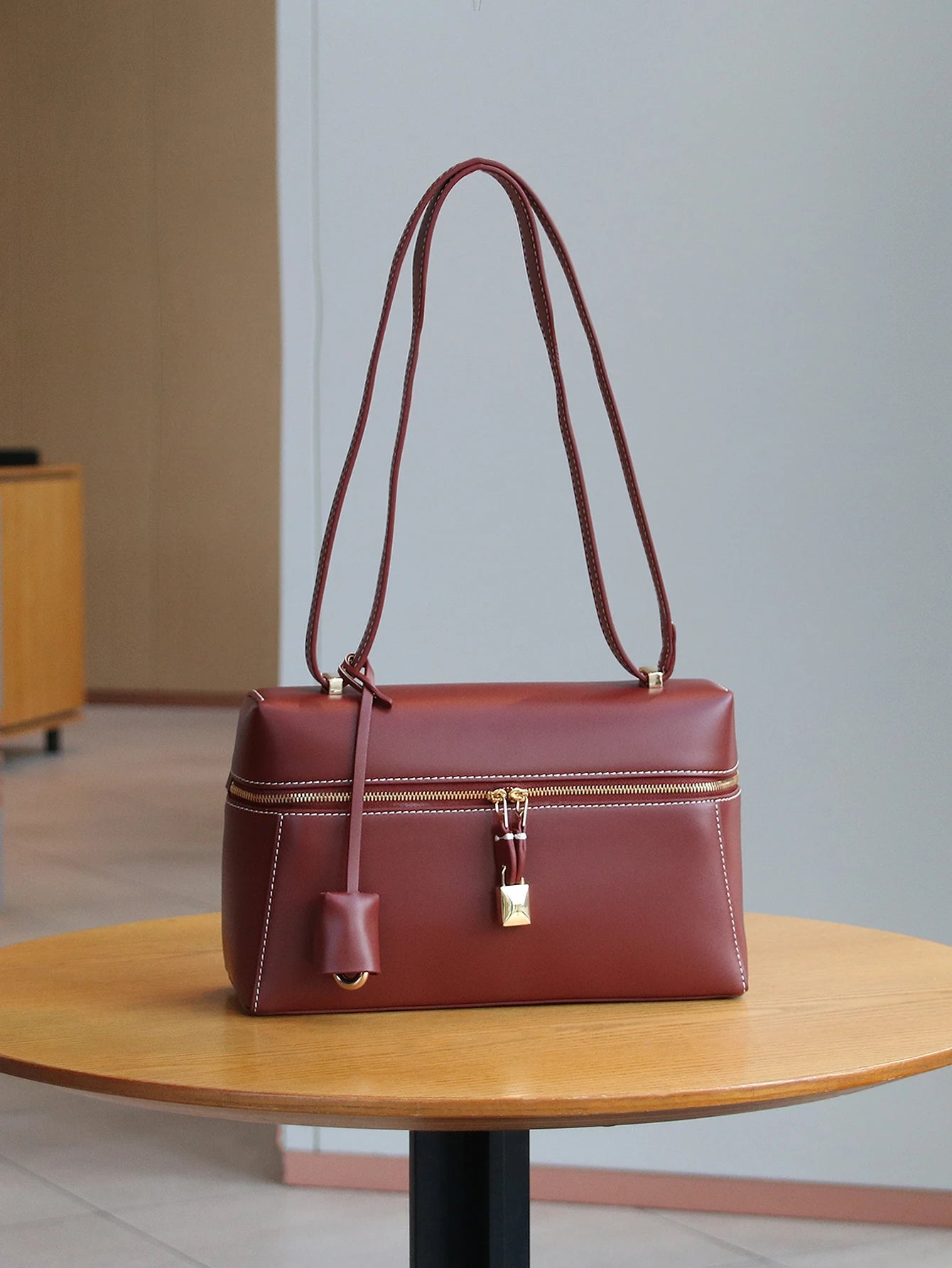 Light Luxury Square Box Handbag for Women with Niche Design