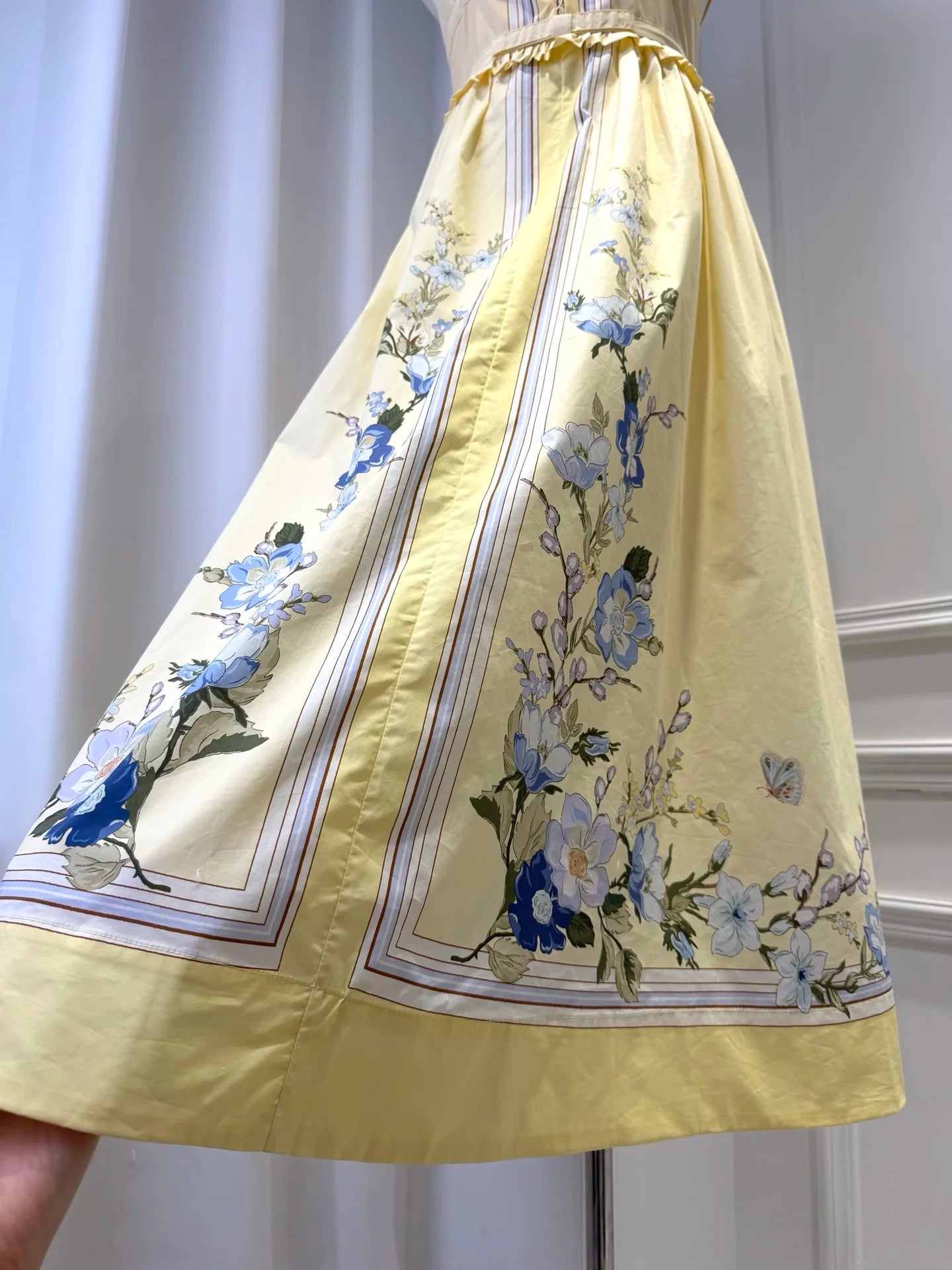Floral Print Women Yellow Dresses Lace Edge V-Neck Sleeveless Backless Ruffles Spliced High Waist Elegant Cotton Midi Dress