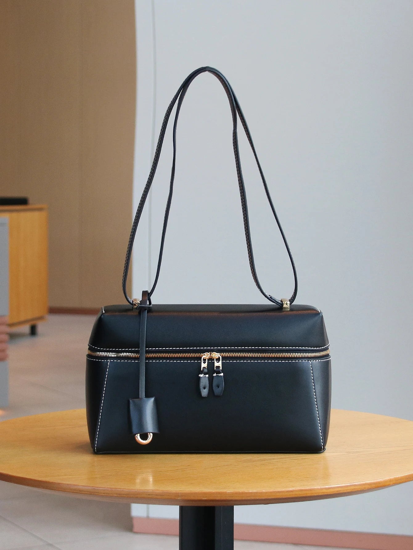 Light Luxury Square Box Handbag for Women with Niche Design