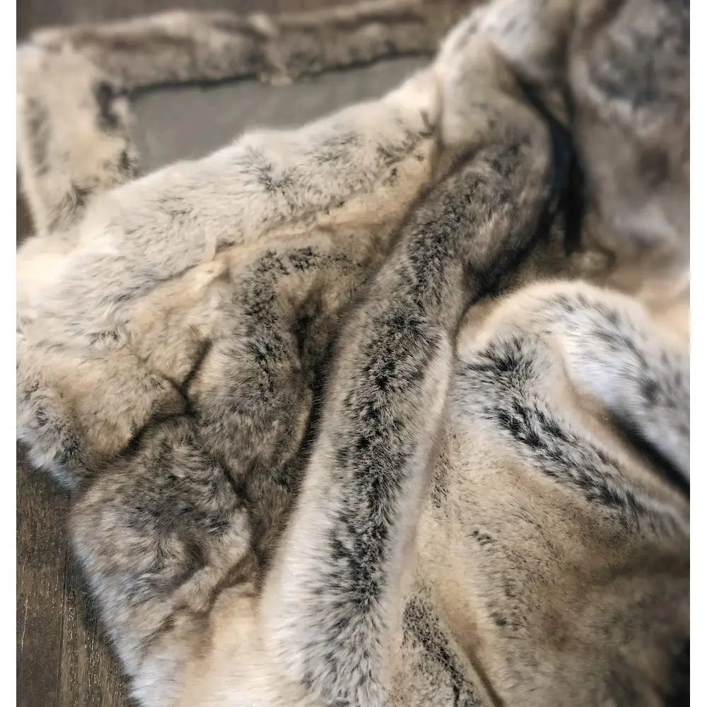Luxury Faux Fur Throw Blanket Super Soft Oversized Thick Warm Afghan Reversible to Plush Velvet in Tan Grey Wolf, Cream Mink or